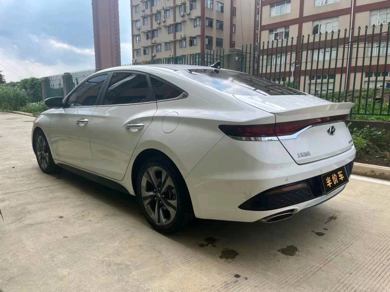 宜昌20年现代菲斯塔8