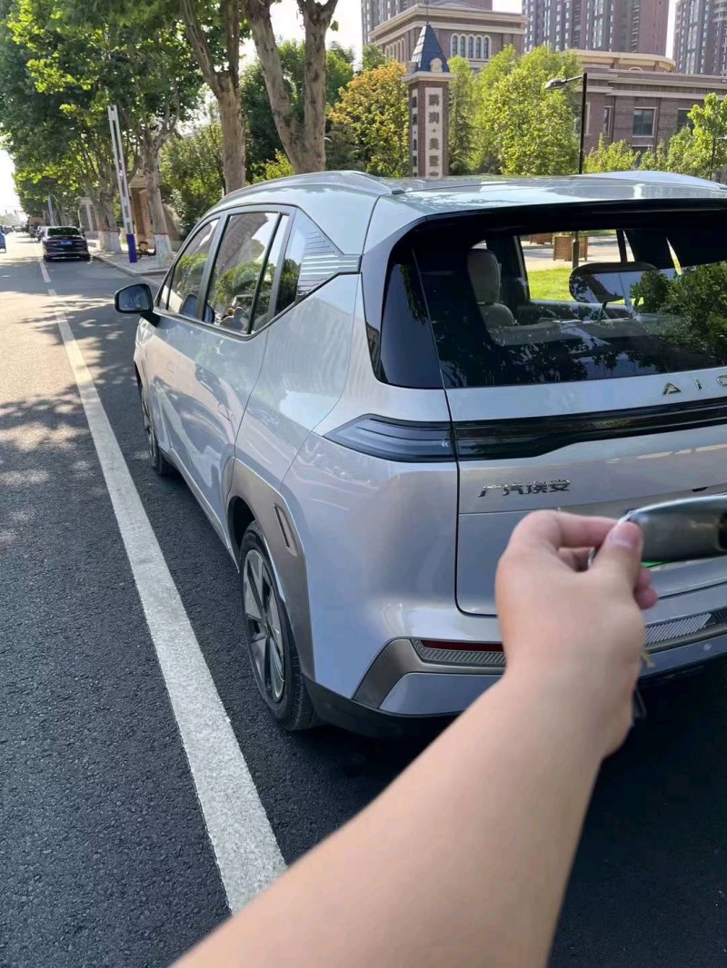 保定23年传祺埃安Y7