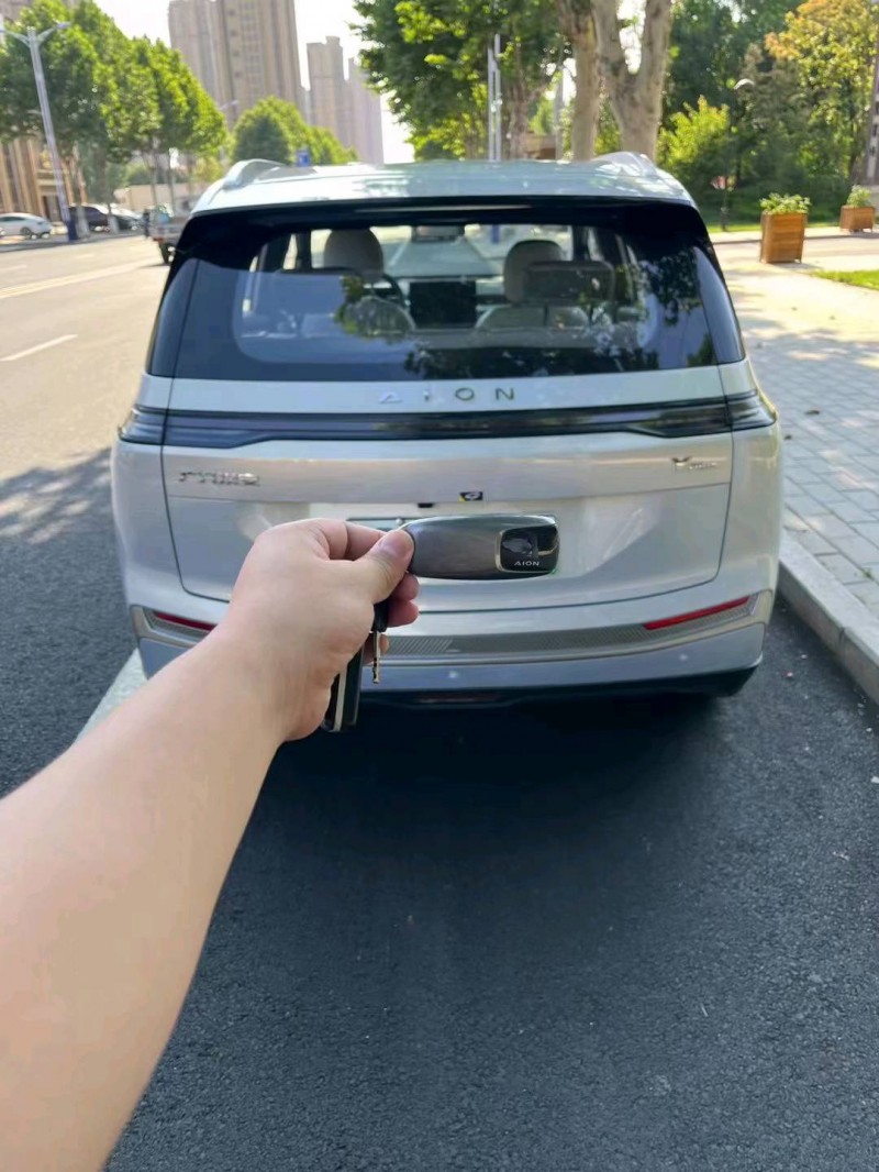 保定23年传祺埃安Y9