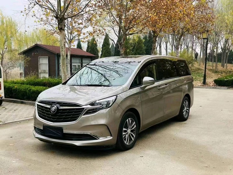 聊城21年别克GL82