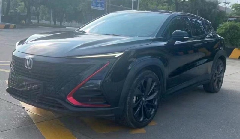珠海20年長安汽車UNI-T8