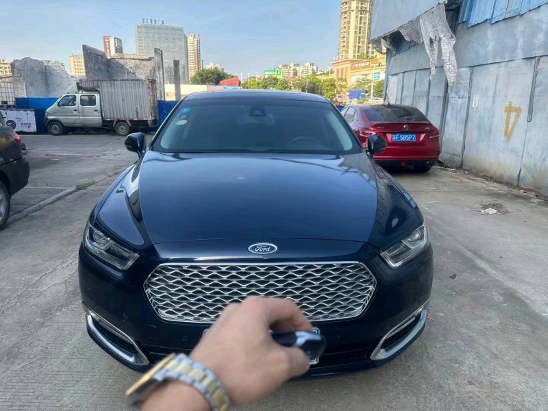 广州17年福特金牛座1