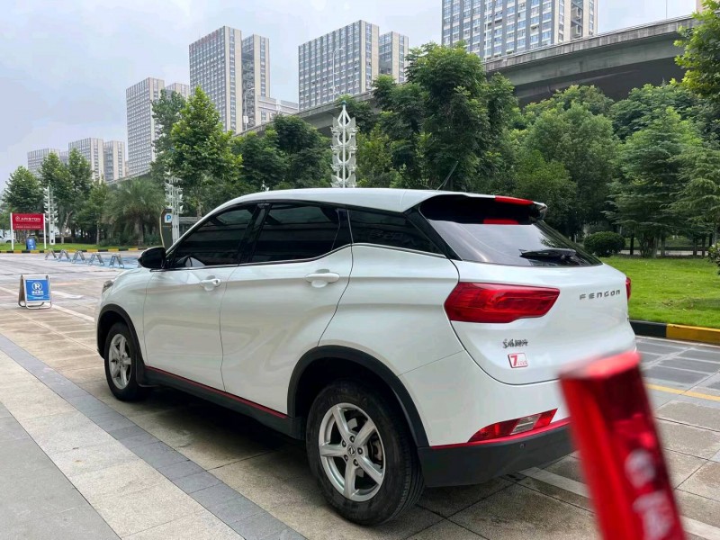 宜昌21年东风风光5