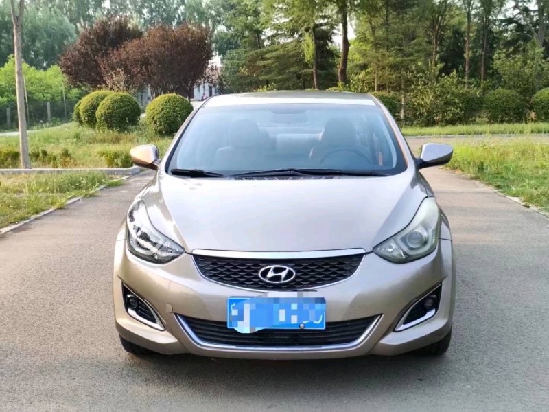 东营16年现代朗动1