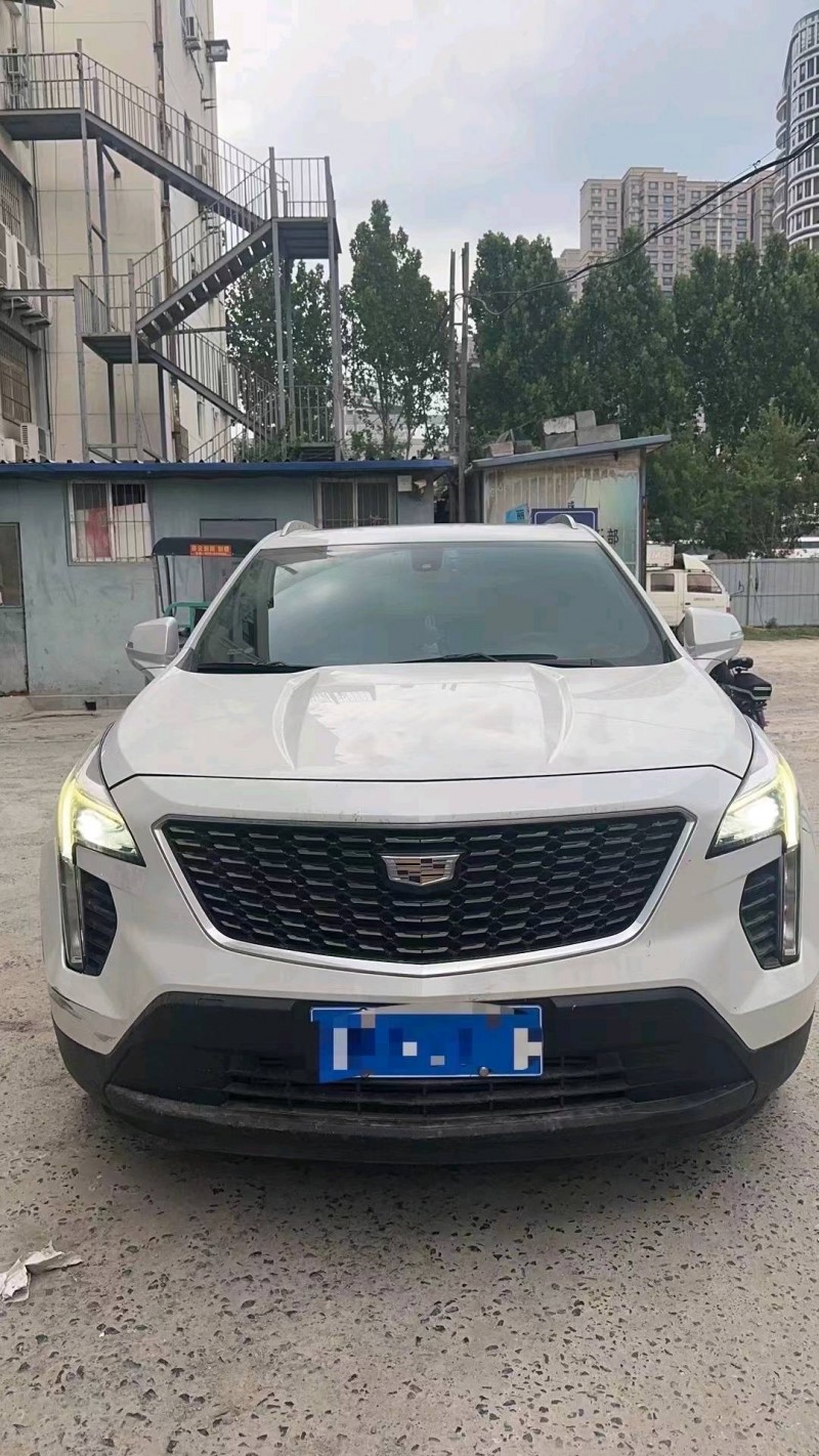 枣庄20年凯迪拉克XT41