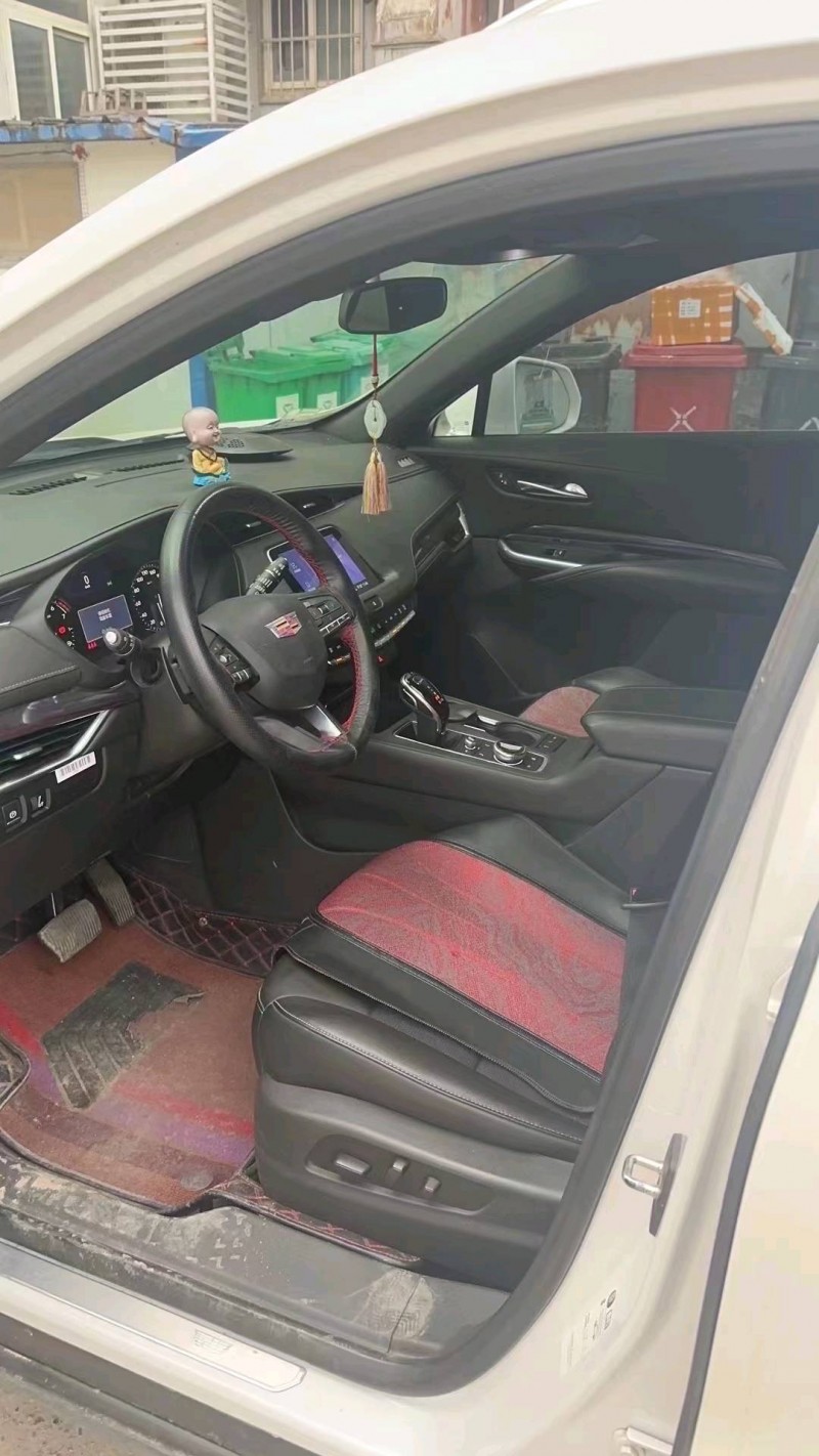 枣庄20年凯迪拉克XT42