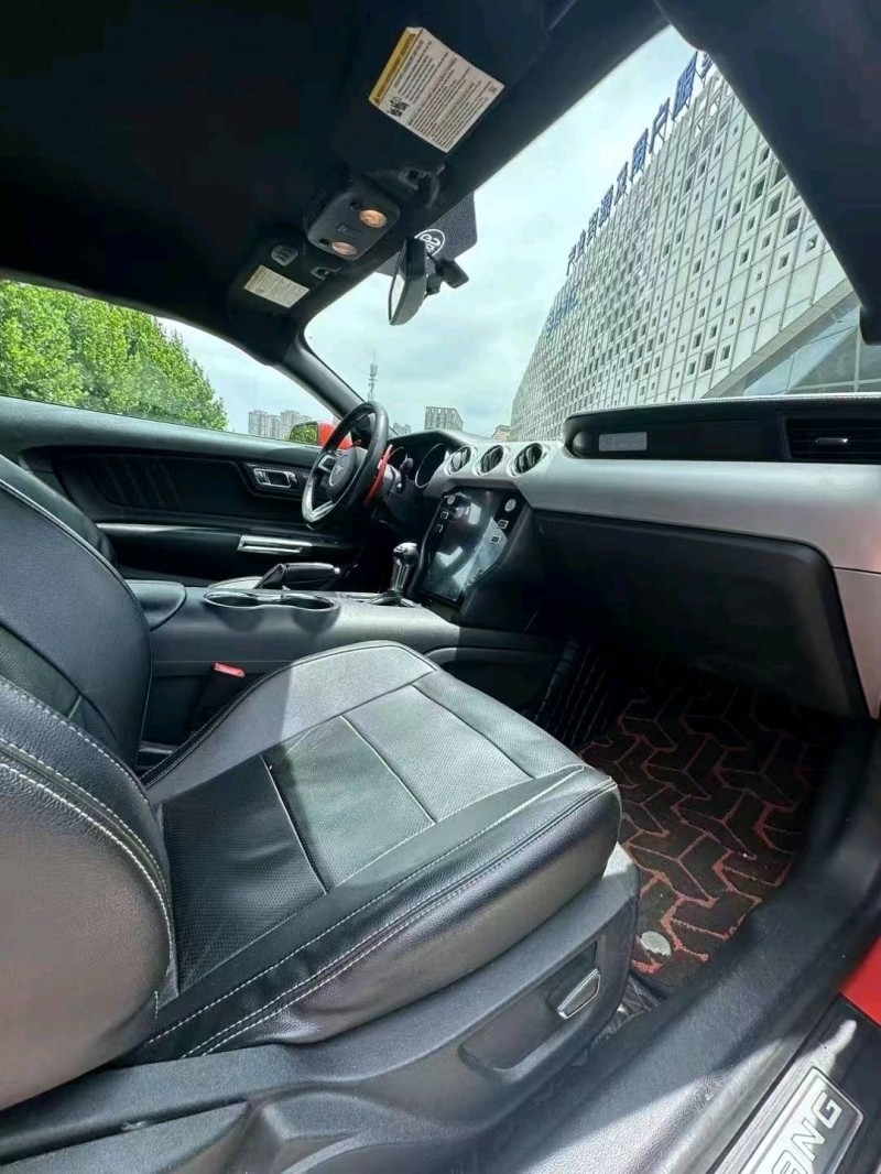 东营16年福特野马5