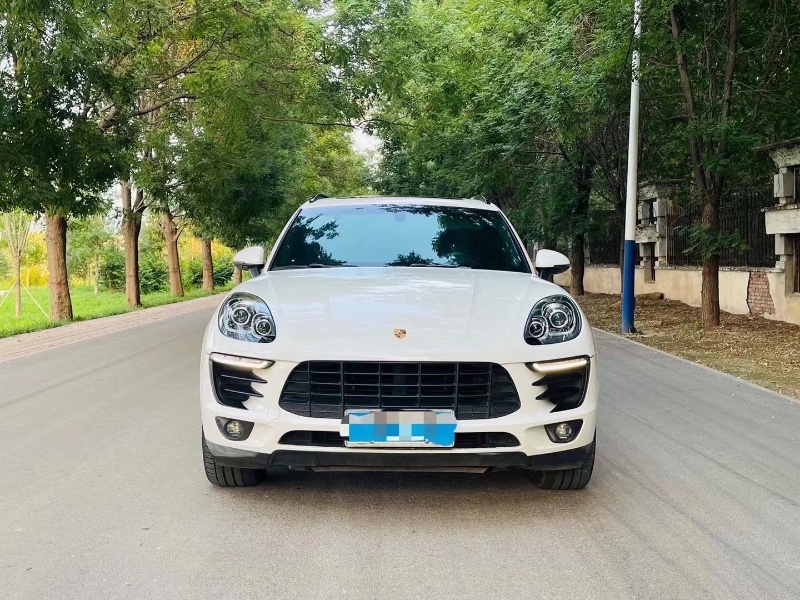 潍坊15年保时捷Macan1