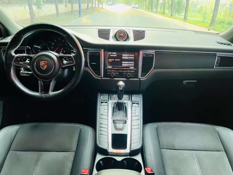 潍坊15年保时捷Macan7