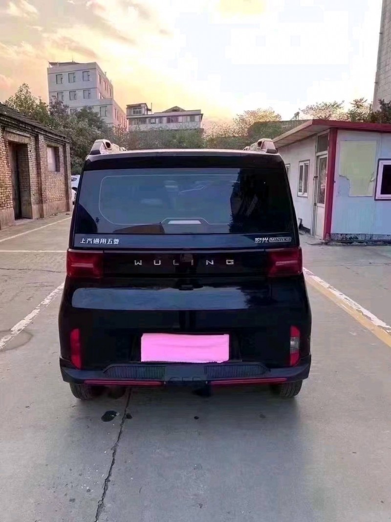 邯鄲23年五菱汽車宏光MINI EV8