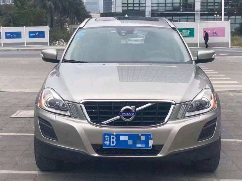 深圳12年沃尔沃XC601