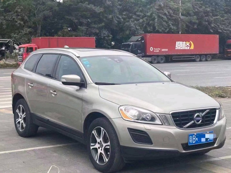 深圳12年沃尔沃XC602