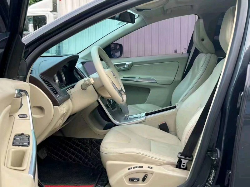 深圳12年沃尔沃XC605