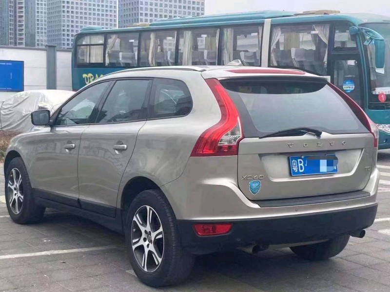 深圳12年沃尔沃XC608