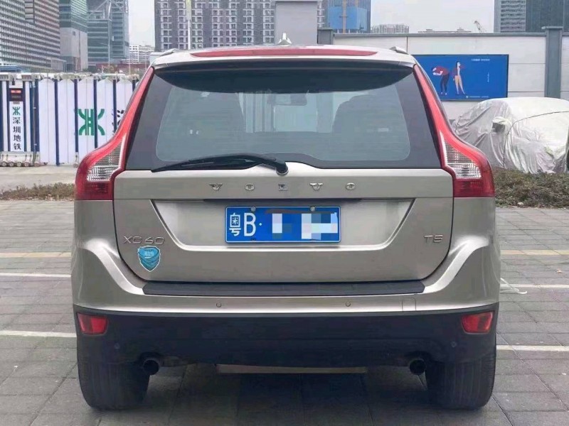 深圳12年沃尔沃XC609