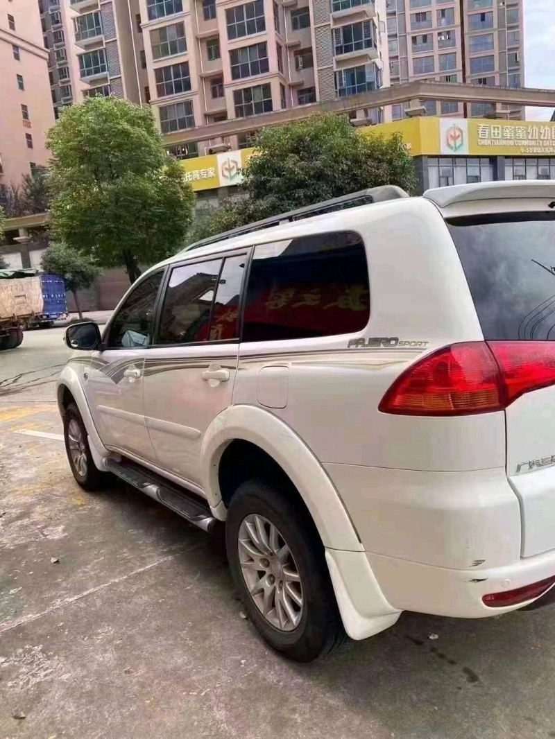 衡阳14年三菱帕杰罗9