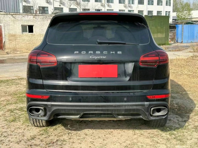 济南15年保时捷卡宴9