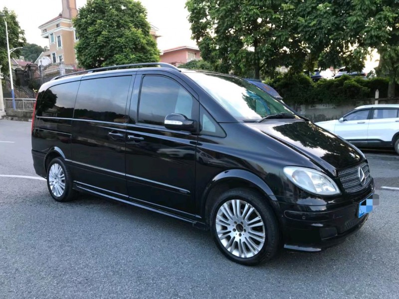 深圳11年奔驰唯雅诺2