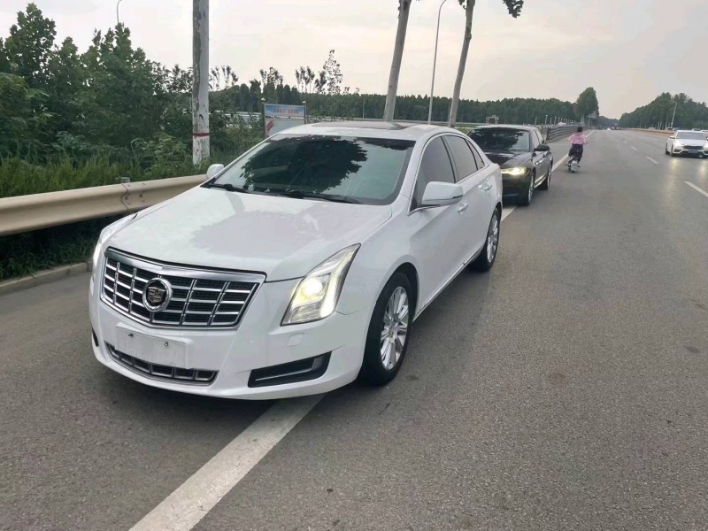 济宁15年凯迪拉克XTS2