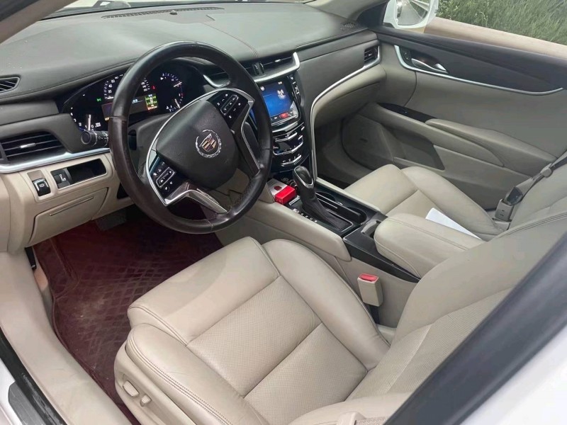 济宁15年凯迪拉克XTS3