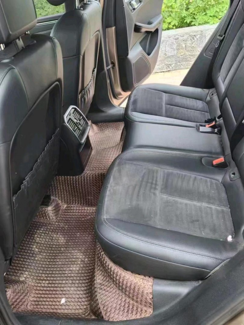 东营15年保时捷Macan5