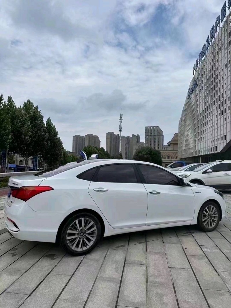 东营17年现代名图4
