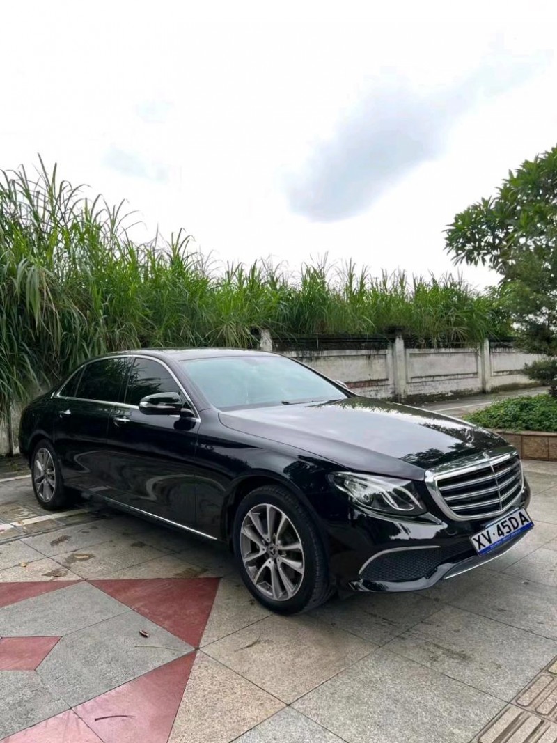 珠海20年奔驰E8