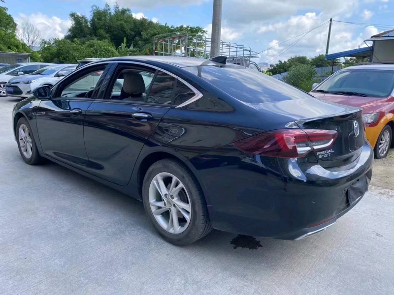 珠海21年别克君威8