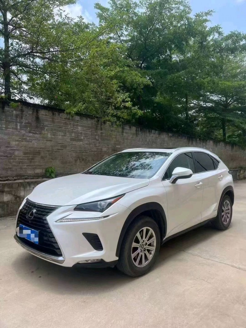 珠海21年雷克萨斯NX3