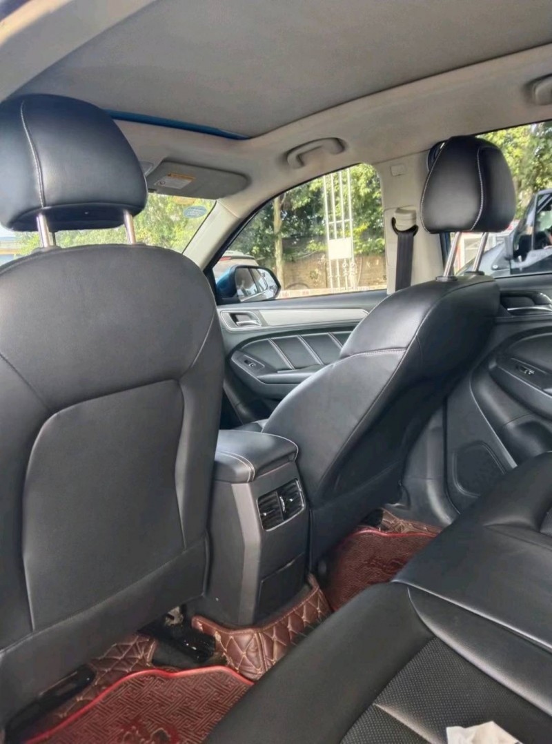 保定16年荣威RX55