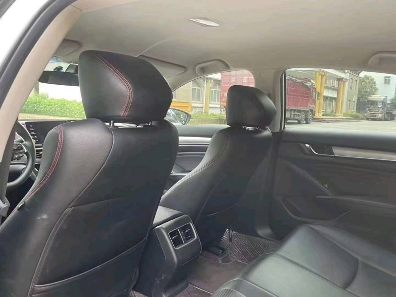 宜昌20年本田雅阁3