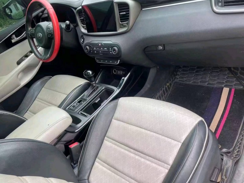 宜昌15年起亚索兰托4