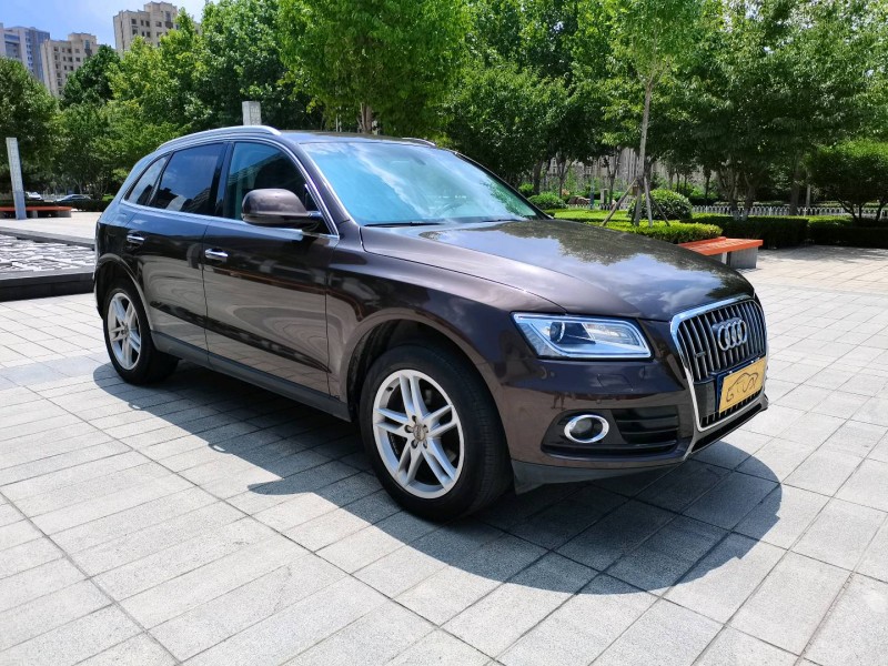 济宁16年奥迪Q54