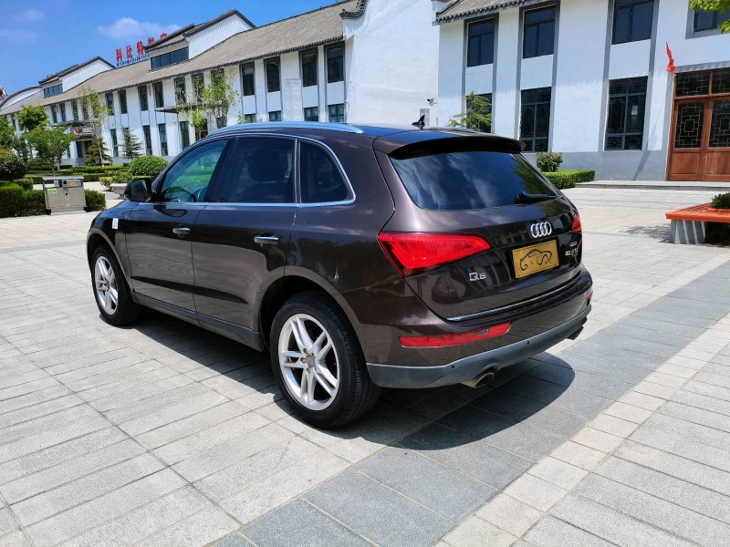 济宁16年奥迪Q56