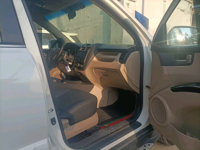 保定15年起亚狮跑4