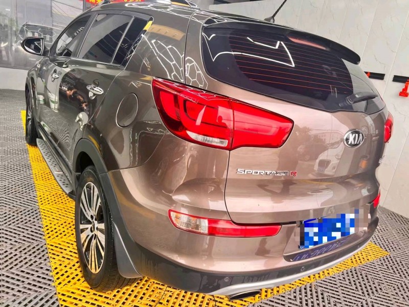 保定16年起亚智跑8