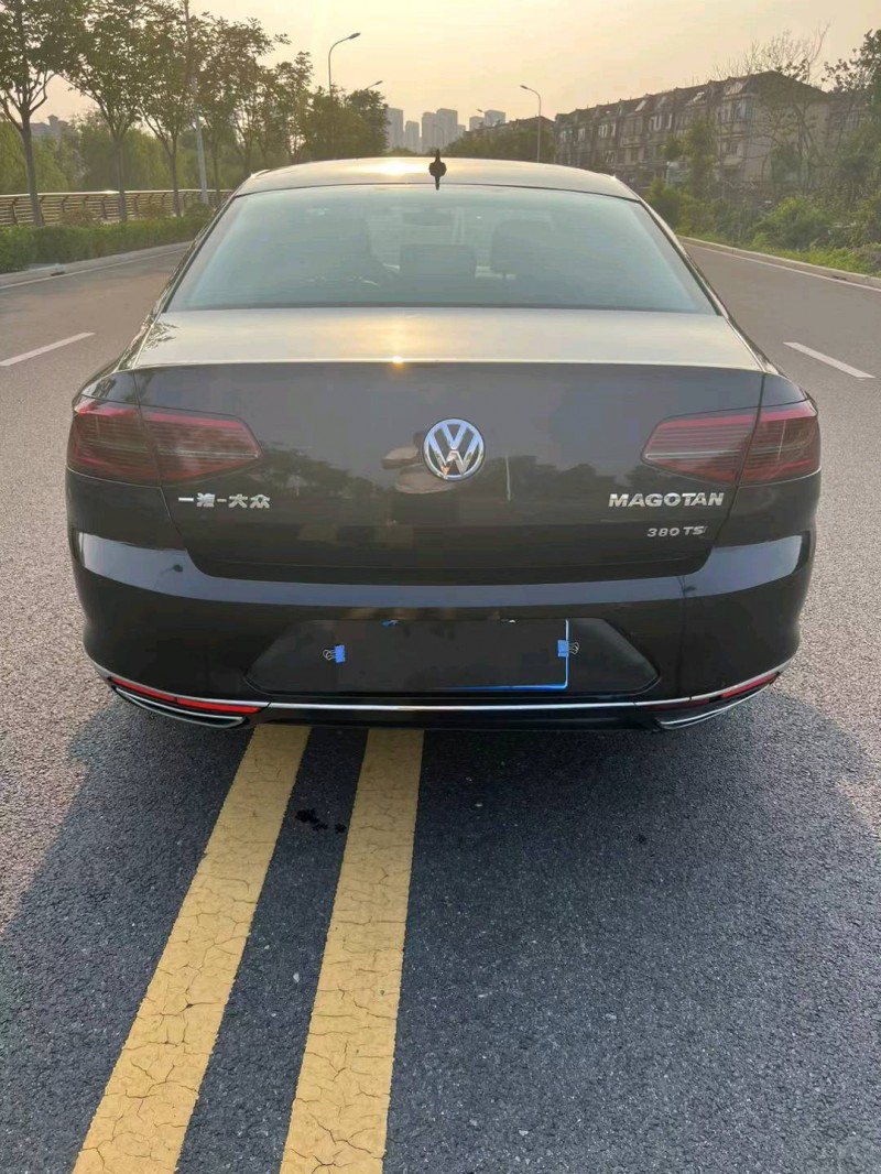 济南18年大众迈腾9