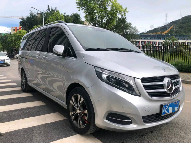 广州16年奔驰威霆3