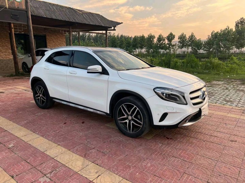 徐州16年奔驰GLA2