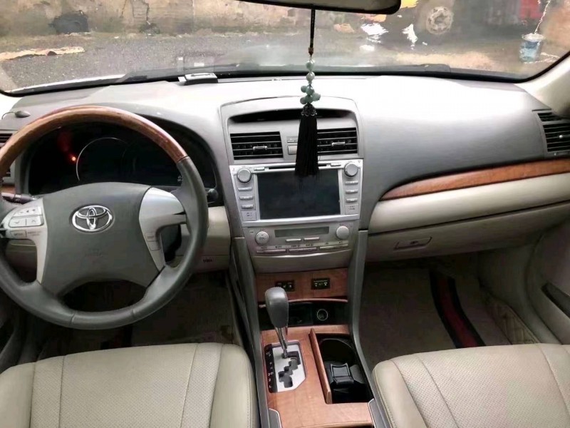 济南11年丰田凯美瑞4