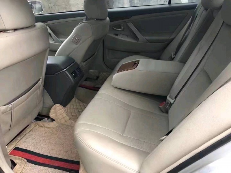 济南11年丰田凯美瑞6