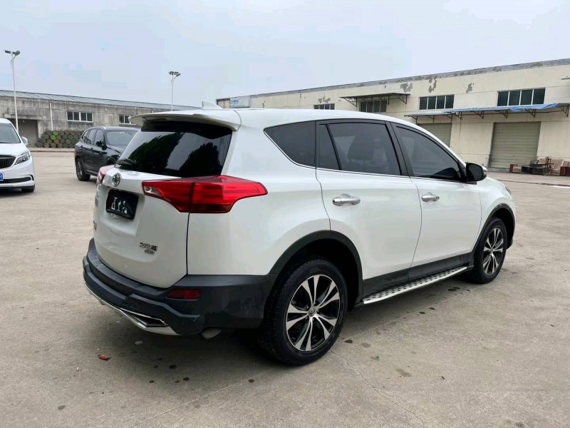 徐州16年丰田RAV4荣放7