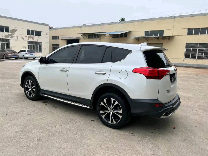 徐州16年丰田RAV4荣放8