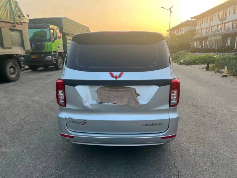 東營19年五菱汽車宏光9