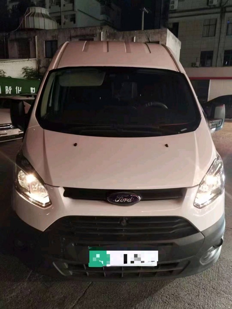 徐州19年福特全顺1