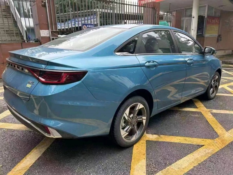 重庆23年吉利帝豪6