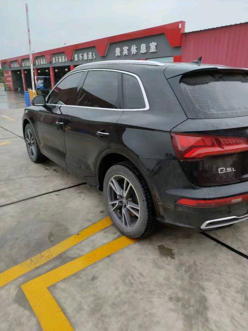 鄭州20年奧迪Q57