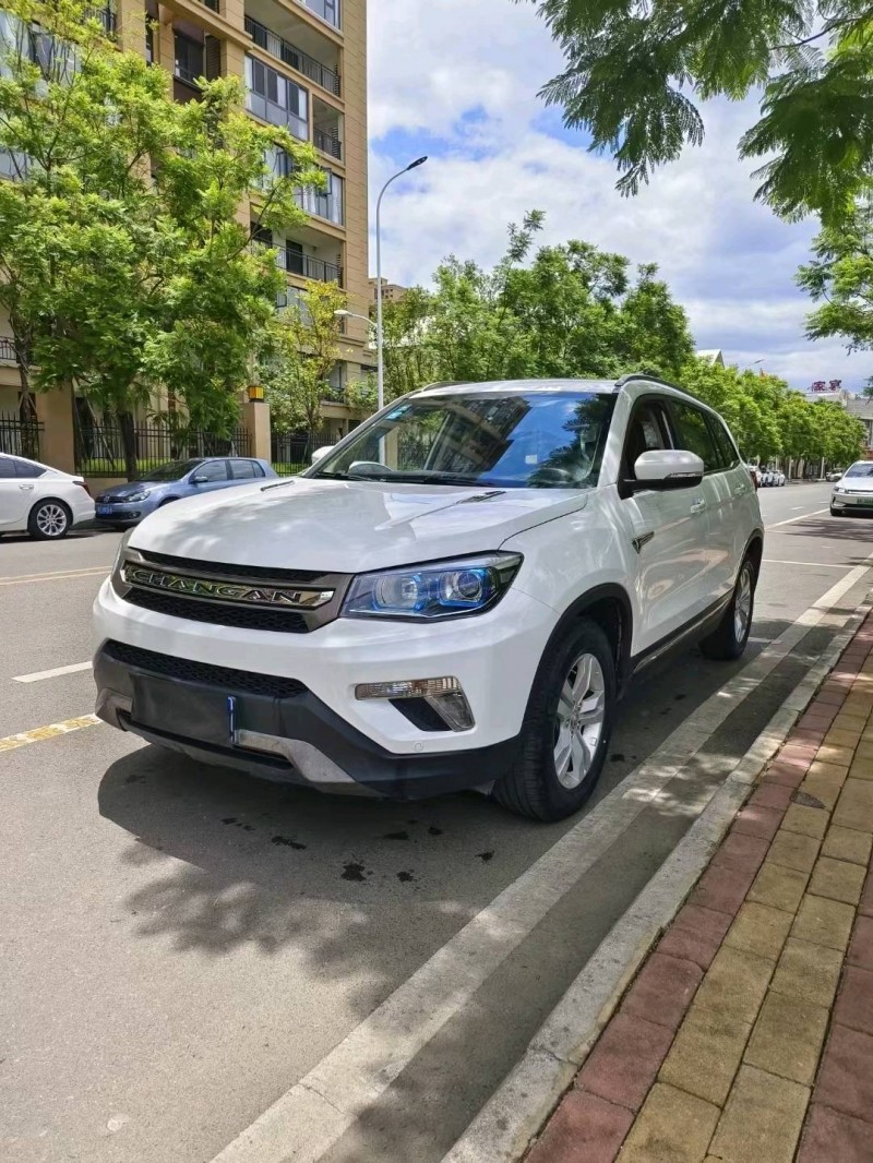 黔西南16年長安汽車CS753