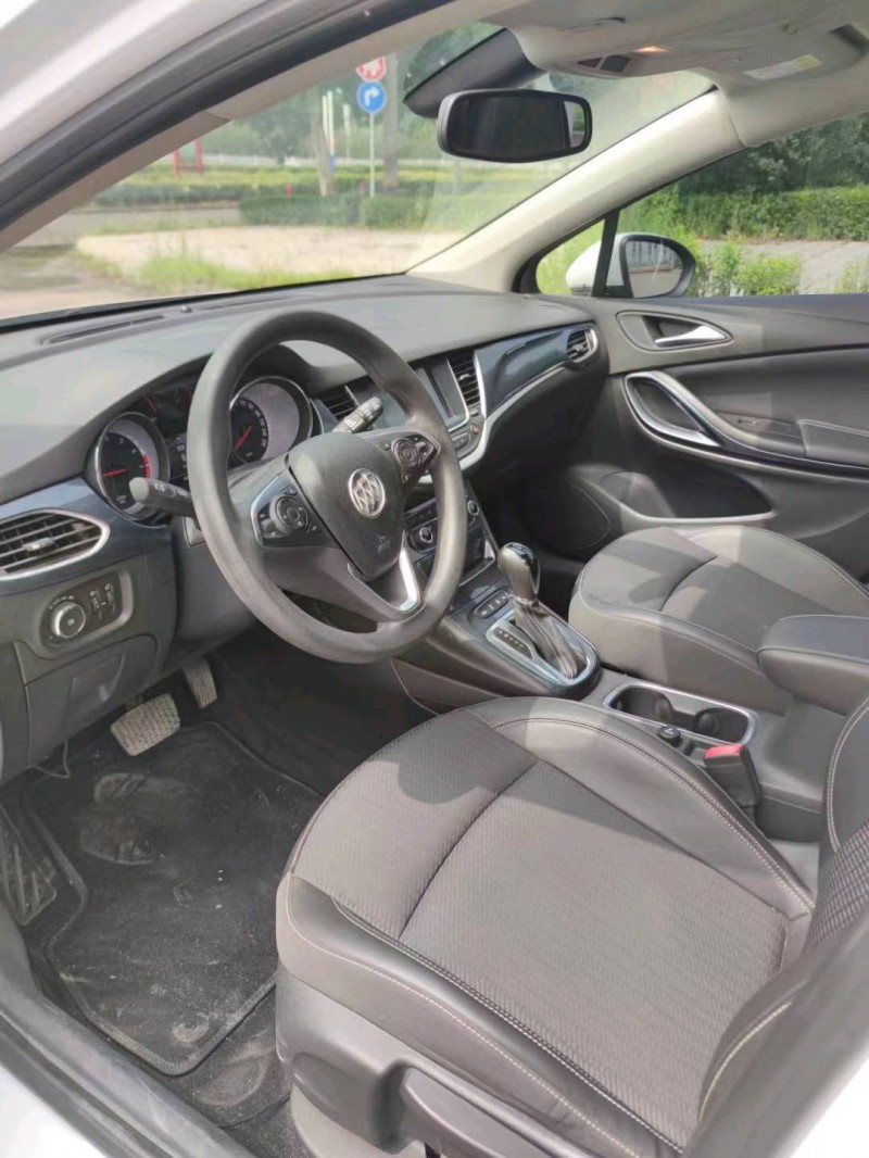 淄博16年别克威朗7