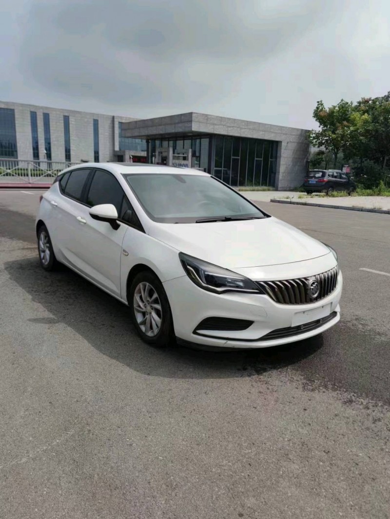 淄博16年别克威朗8